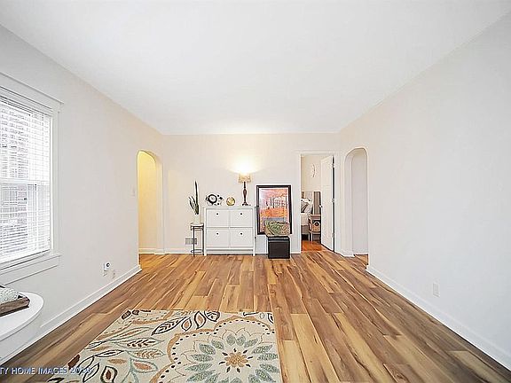 4th image of 1804 E 73rd Ave