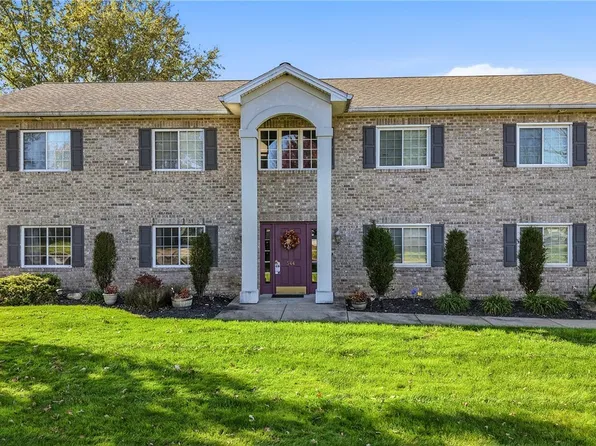 544 Caroline Ave, Hubbard, OH 44425