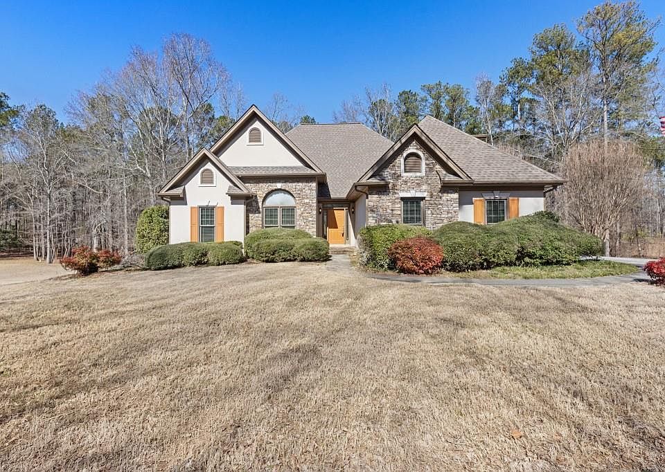 1st image of 30 Magnolia Dr