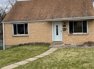 347 Greenway Dr, Pittsburgh, PA 15235