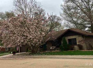 401 S Nelson Ave, Morton, IL