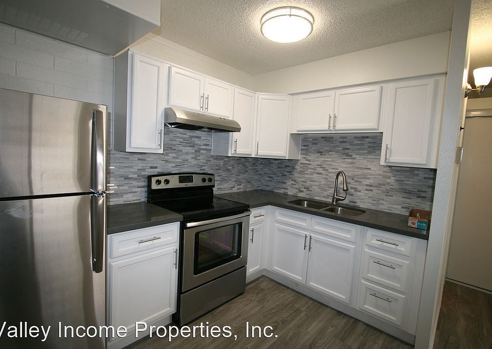2nd image of 123 W Missouri Ave APT 3