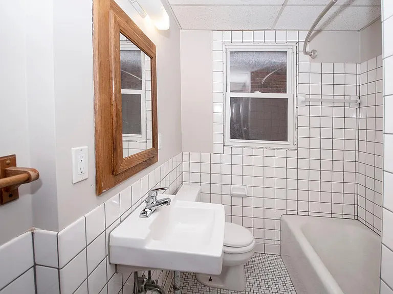 3710 Glenmore Ave #1N — Photo 13