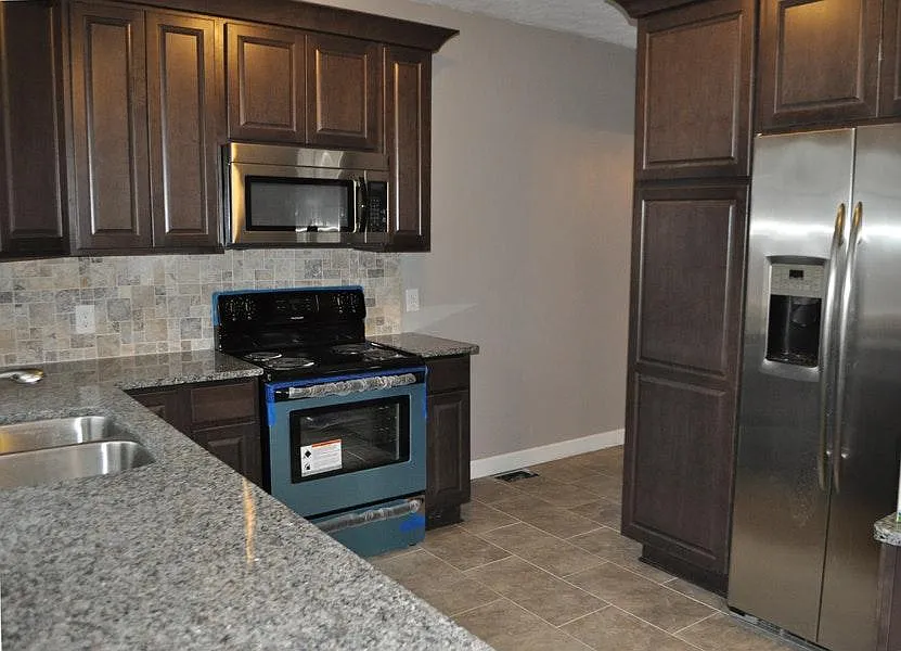 3 bed, 1.5 bath, 1547 sqft, $1,795 — Photo 3