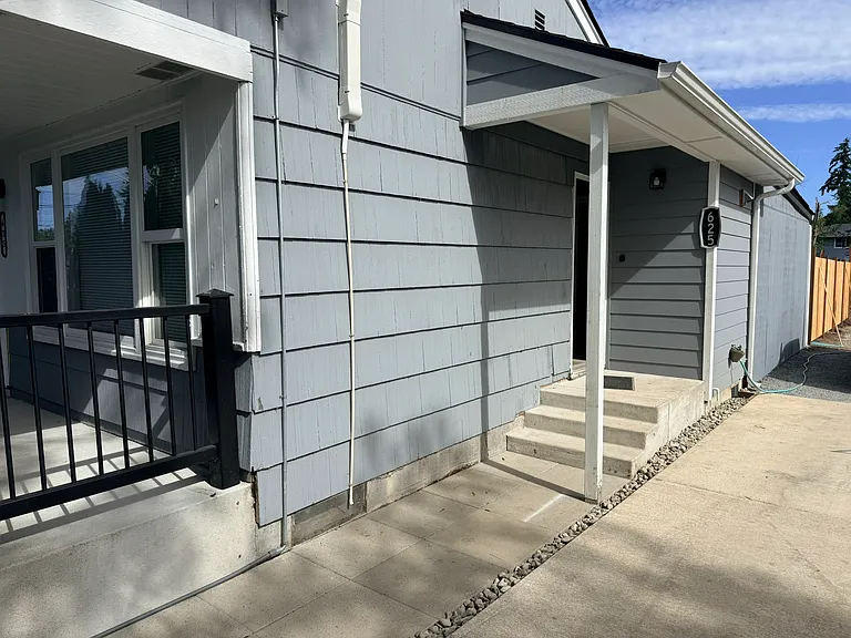 625 93rd St SW — Photo 3