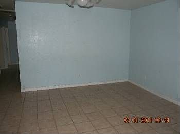 4th image of 908 Anchor Ave