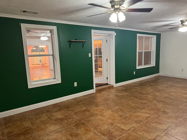 1050 Gage Dr — Photo 19