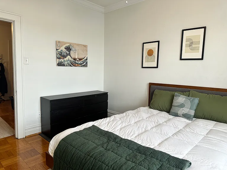 1010 Hi Pointe Pl #5 — Photo 12