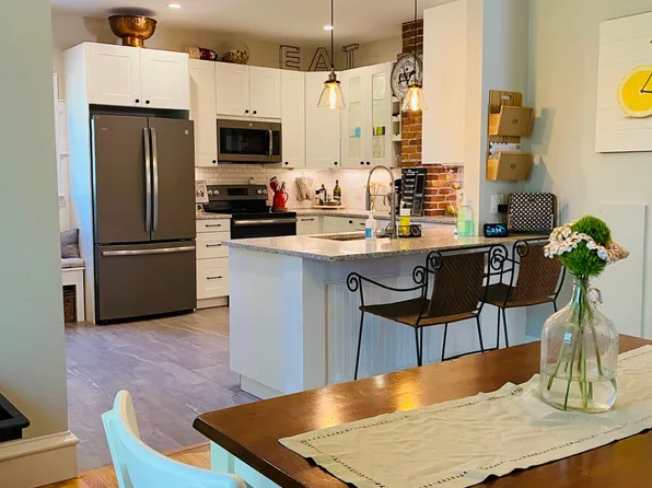 461 Deering Ave #1, Portland, ME 04103