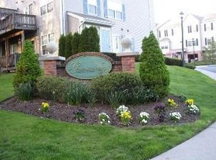 46 Greenbrook Dr, Bloomfield, NJ