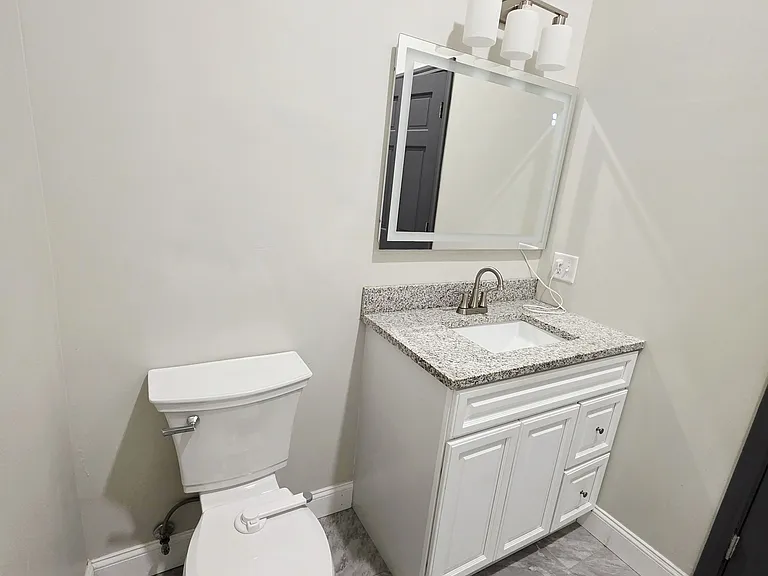 150 Middlesex St #306 — Photo 4