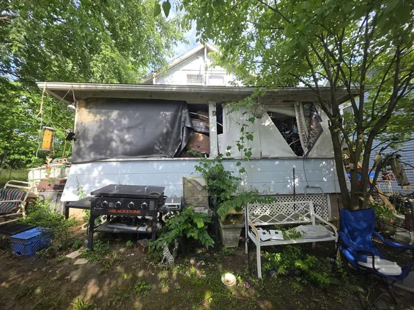 1908 Market St, Parkersburg, WV 26101