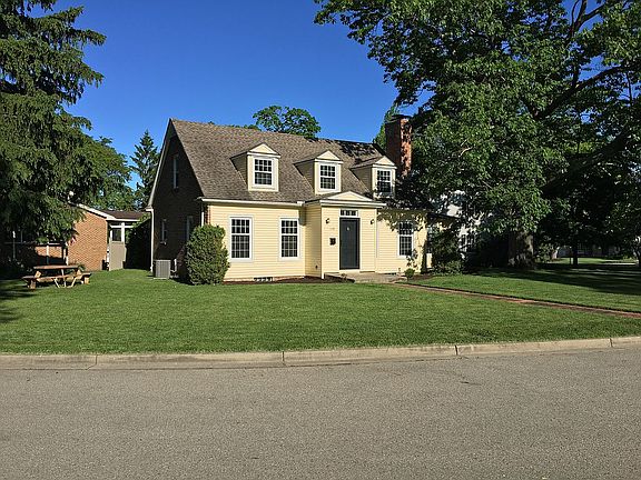 2nd image of 118 N Pelham Dr