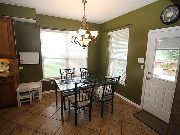 4th image of 314 Holly Branch Ln