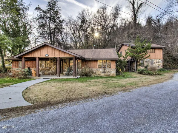 235 & 238 Maggie Mack Ln, Sevierville, TN 37862