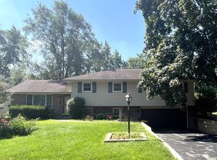 29W239 Ray Ave, West Chicago, IL 60185
