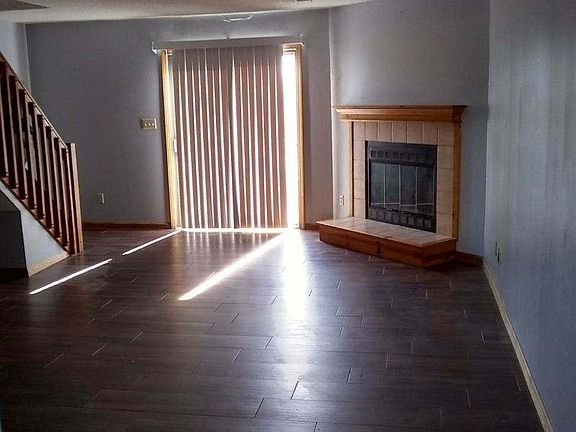 3rd image of 502 NE 6th St APT A