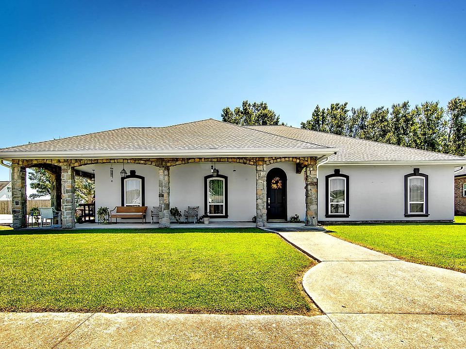 1st image of 476 Ciera Dr