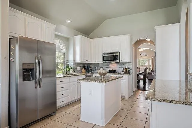 1301 Indian Lake Trl — Photo 9