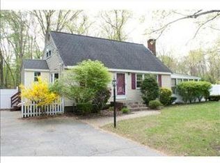 25 Meadowview Rd, Foxboro, MA 02035