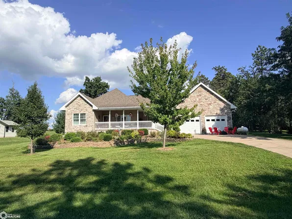 2301 Walton Lake Dr, Fairfield, IA 52556
