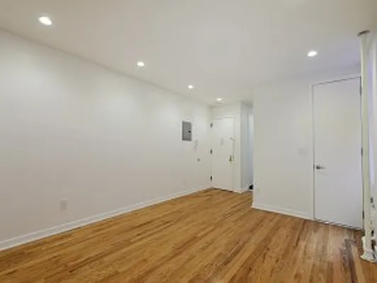 Rented by Aether Property Group | media 4