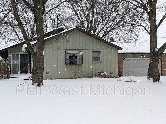 2nd image of 1956 Crestmoor Ct SE