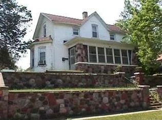 704 W Carroll St, Portage, WI 53901