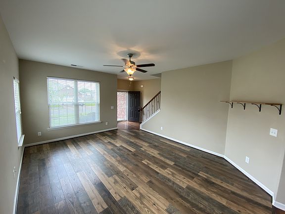 4th image of 473 Ryan Ave