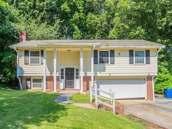 5488 Deerfield Trl, Atlanta, GA 30349