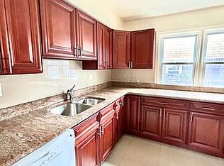 13-25 Bell Blvd #3, Bayside, NY 11359