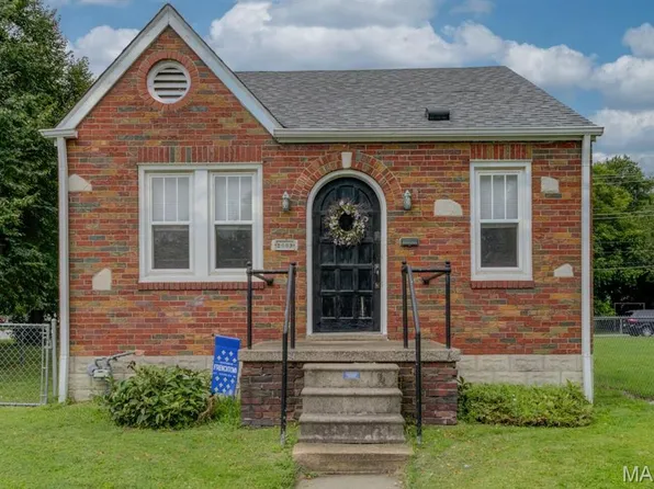 2009 N 3rd St, Saint Charles, MO 63301