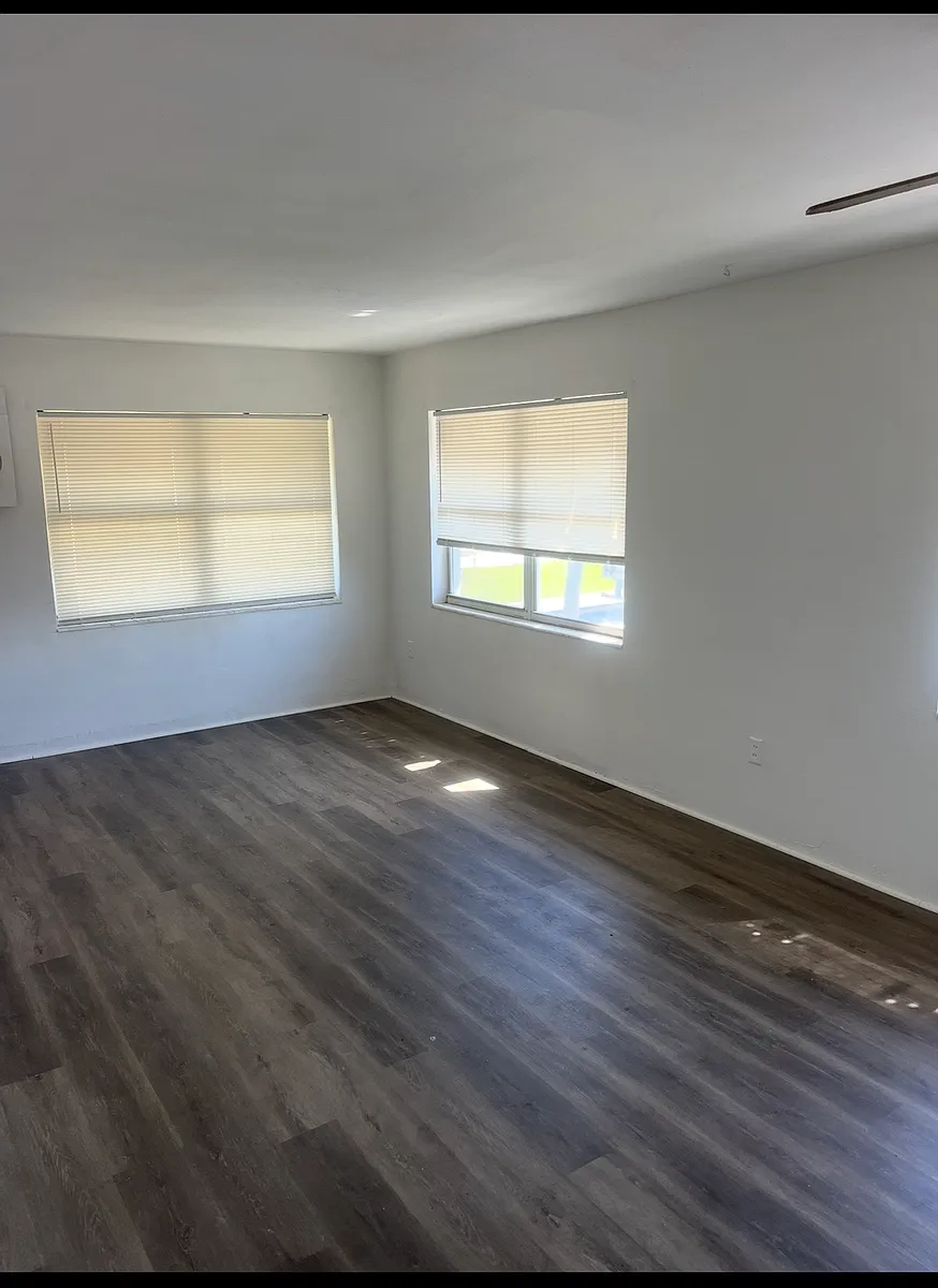 Building Photo - 216 Nieman Ave #2