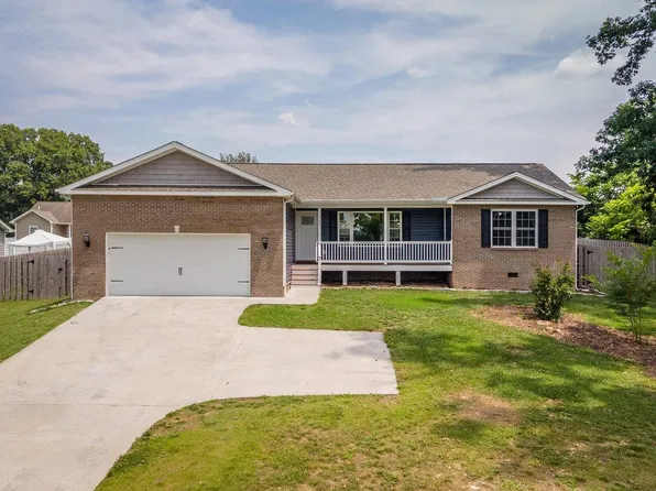 106 Augusta Ave, Grottoes, VA 24441