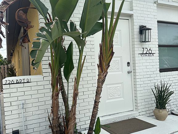 5th image of 726 95th Ave N #A