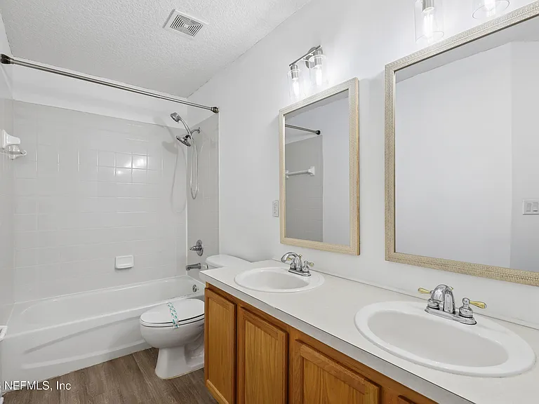 11242 Panther Creek Pkwy — Photo 28