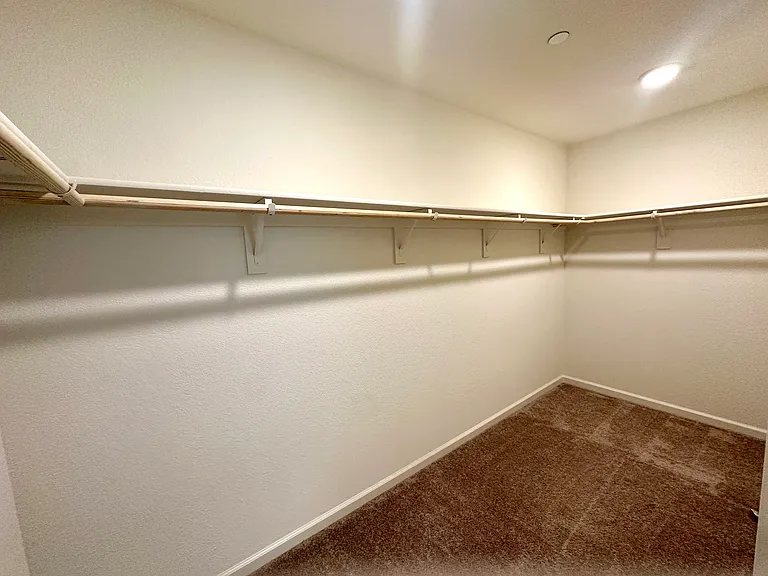 301 Welton Ct — Photo 18