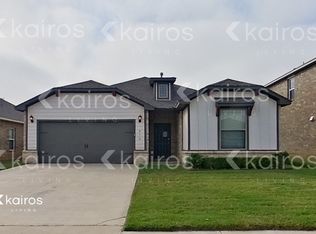 916 NW 4th St, Newcastle, OK 73065