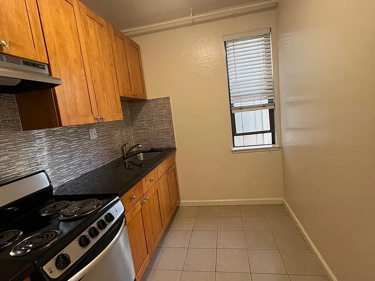 524 Guerrero Street (524r) — Photo 5