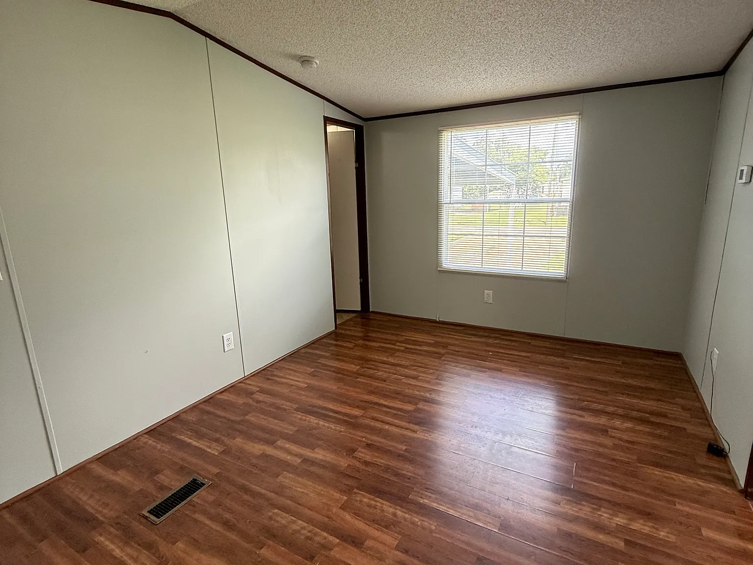 8361 Hackberry St — Photo 3