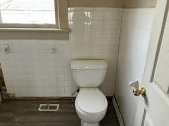 812 E Albert St — Photo 7