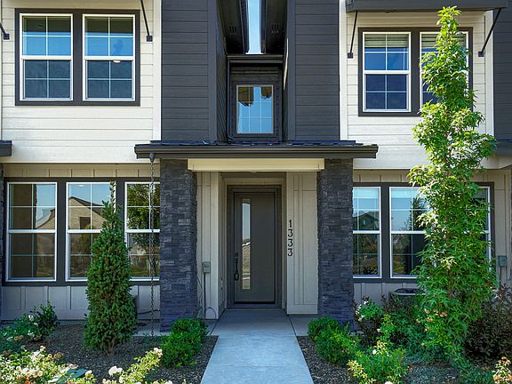 3rd image of 1333 N Webb Way #1
