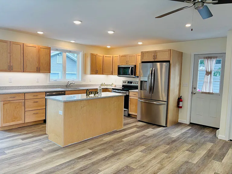 47 Russell St — Photo 10