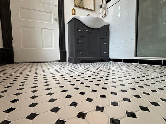3rd image of 500 Stuart Ave #4