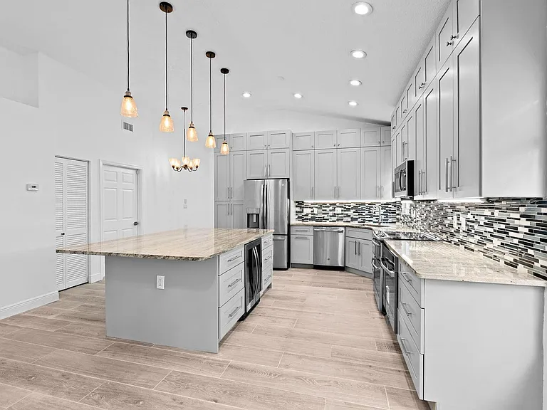 5122 Elpine Way — Photo 30