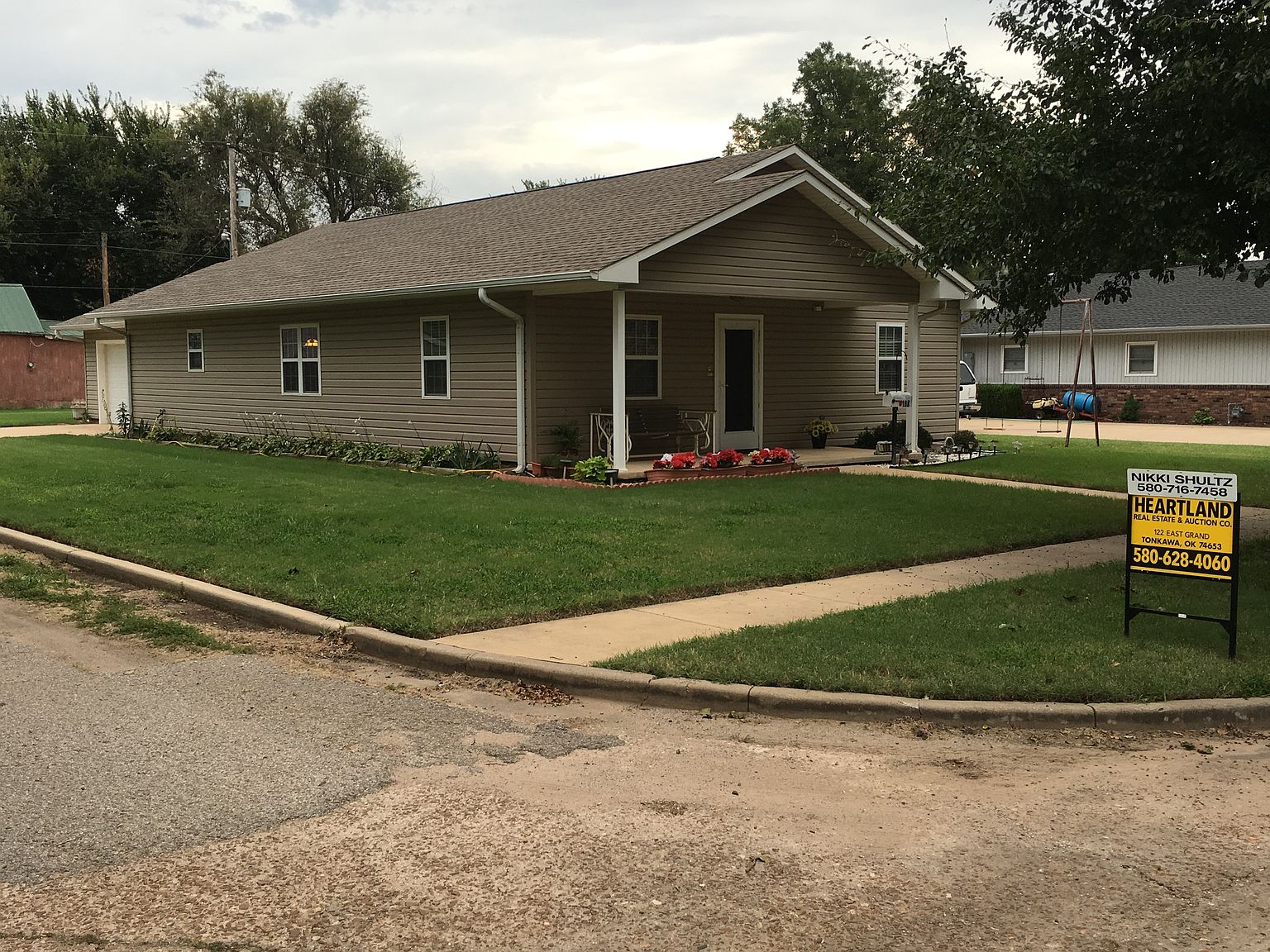 108 N 11th St, Tonkawa, OK 74653 Zillow