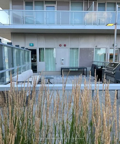 20 Richardson St #1008 — Photo 10