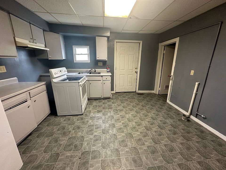1st image of 459 White St