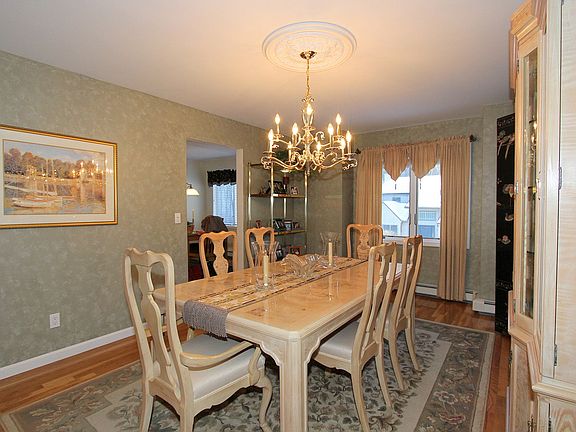 4th image of 60 Driftwood Dr