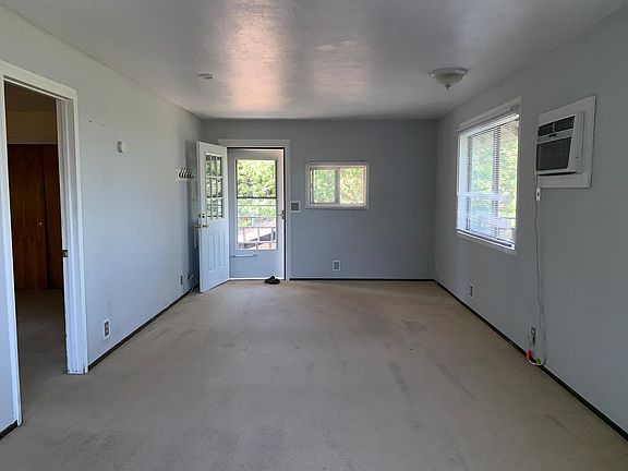 3rd image of 17450 Robinson Rd